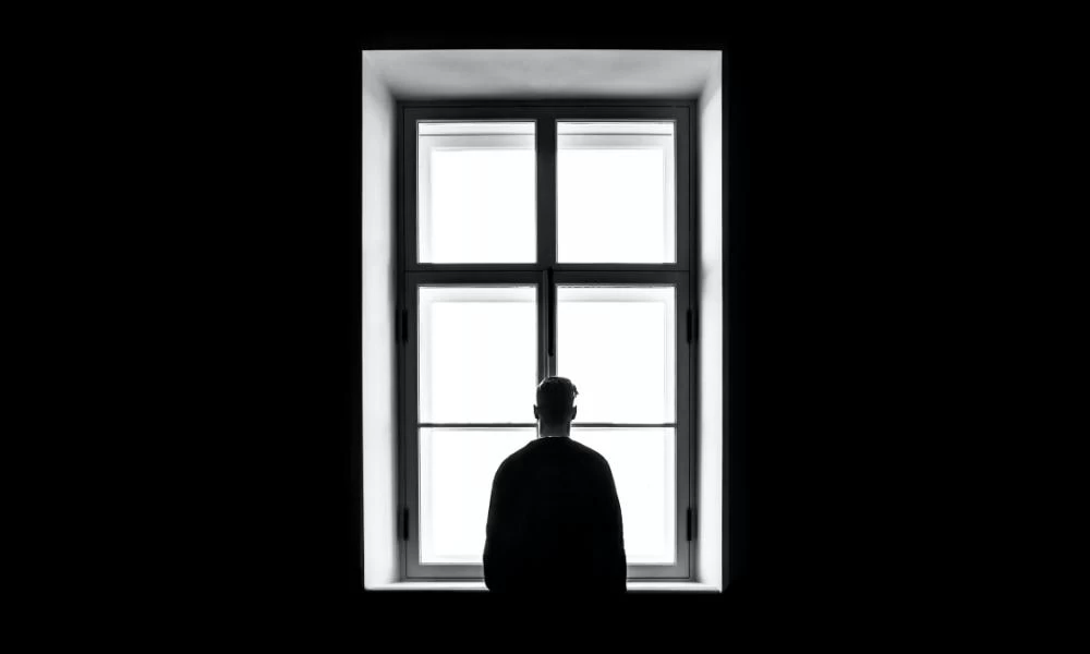 Κορονοϊός: Η συνήθεια που μπορεί να βλάψει σοβαρά την υγεία μας